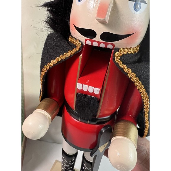 Timeless Treasures 20" Deluxe Wooden‎ Nutcracker King W/Black Cape Handcrafted - Picture 7 of 7